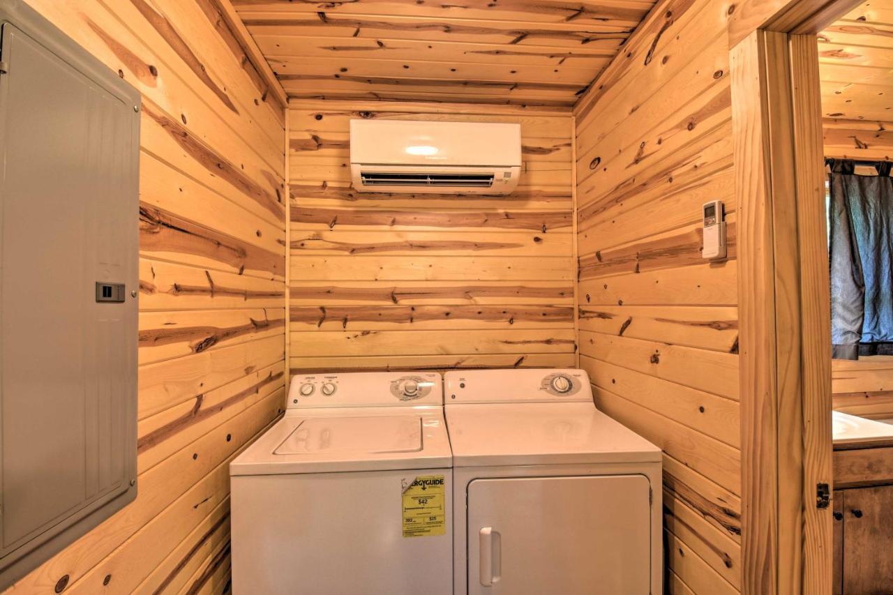 The Honeybee Cabin With Private Porch And Hot Tub Clarkesville Exteriör bild