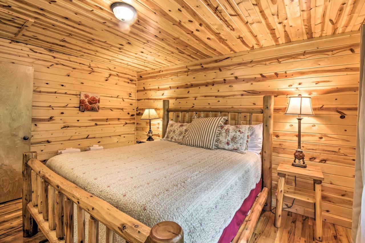 The Honeybee Cabin With Private Porch And Hot Tub Clarkesville Exteriör bild