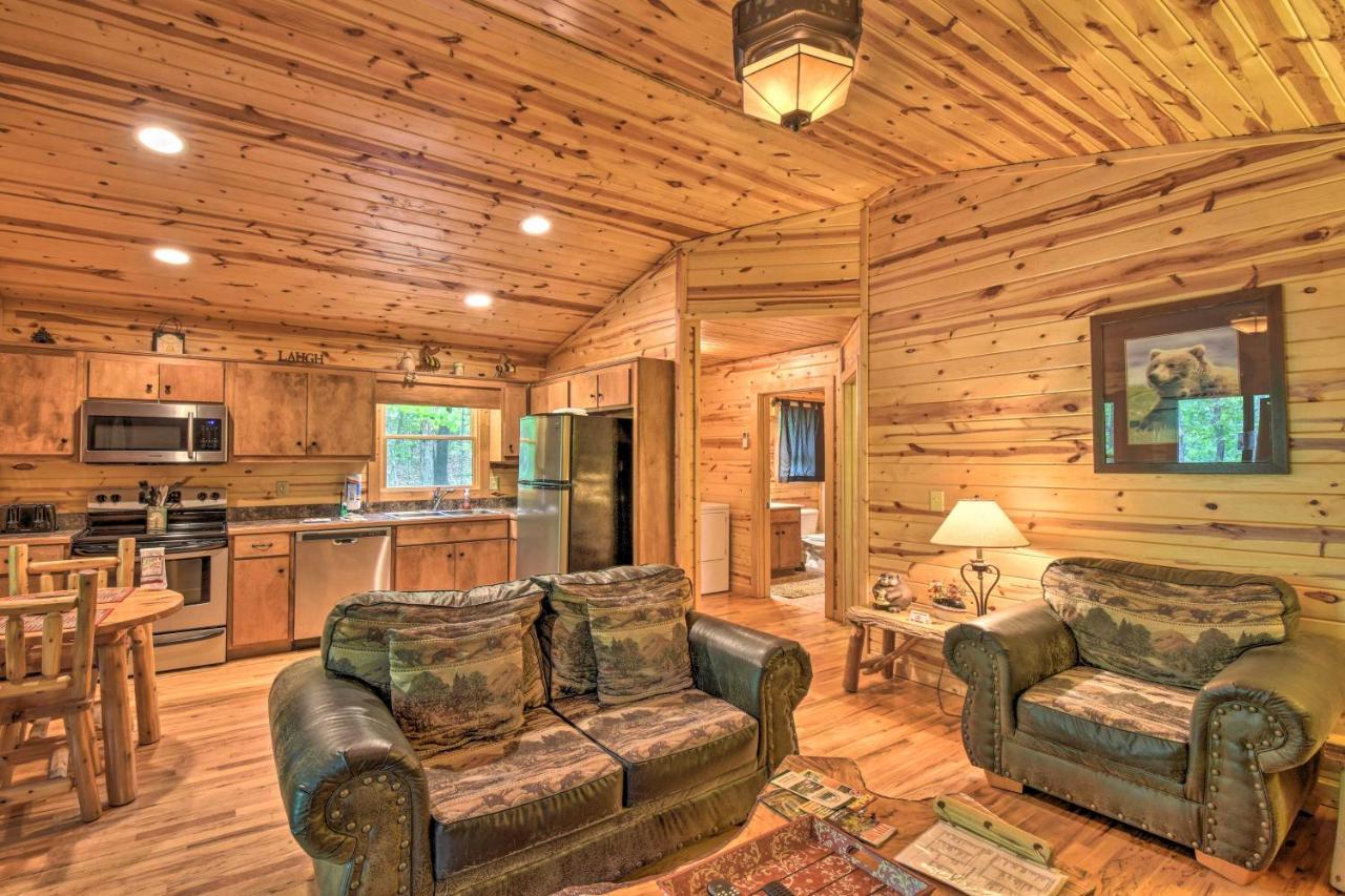 The Honeybee Cabin With Private Porch And Hot Tub Clarkesville Exteriör bild